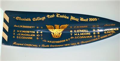 cc01371 oar women May 1993.jpg; cc01371; Christ's College 2nd Ladies May Boat 1993; oar